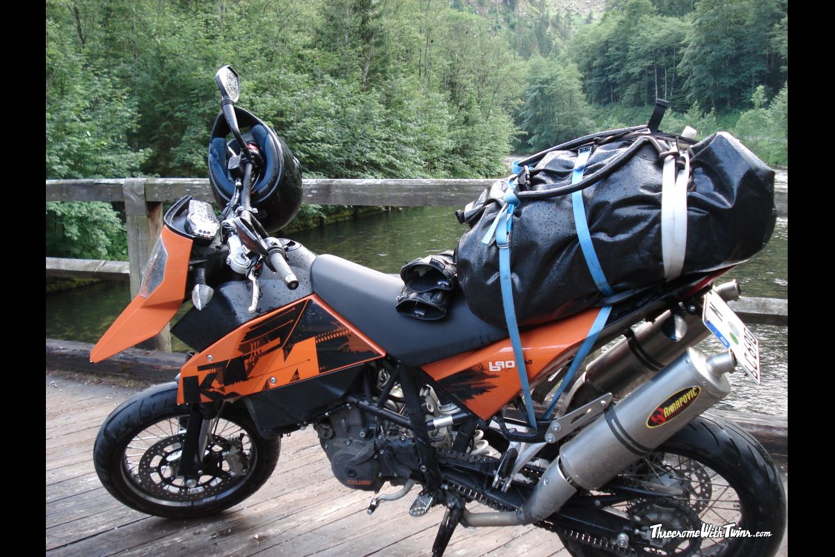 bikes_ktm690_2.JPG