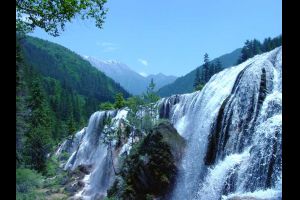 Pearl Shoal Waterfall